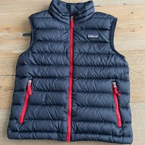 Patagonia Like New Navy w/ Red trim vest